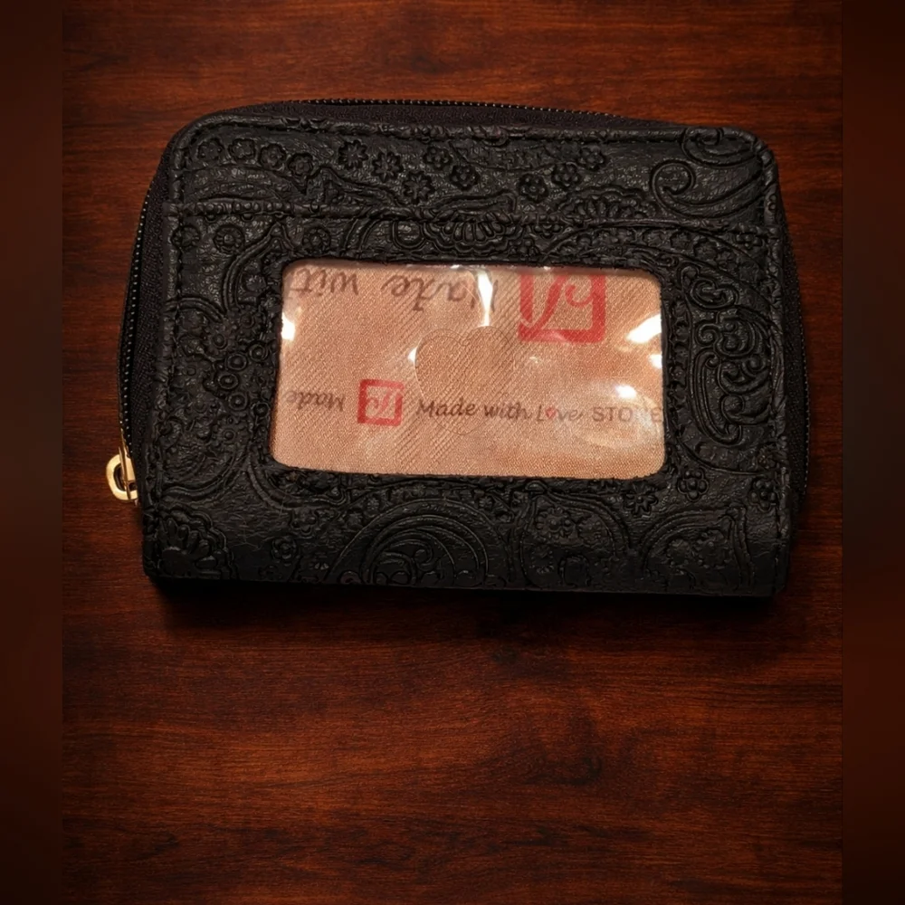 3/$15 Stone Mountain Floral Embossed Leather Wallet - EUC